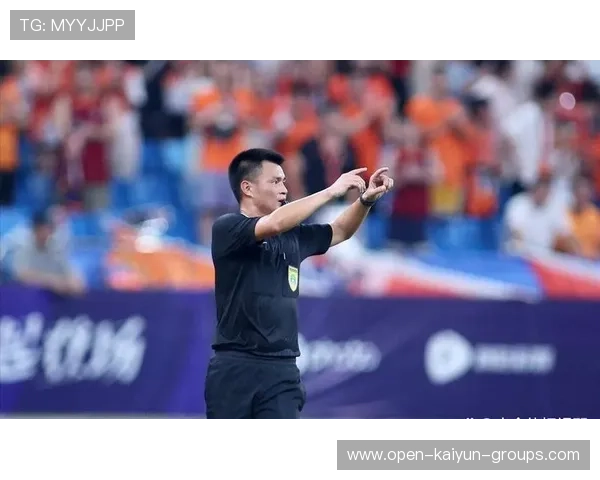 中超老板怒喷裁判：你配吹比赛？